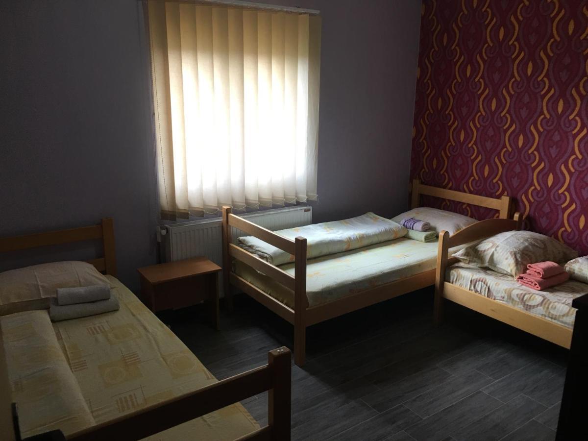Hostel Grof Mrcajevci Exterior photo